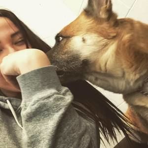 Meet your Posher, Gloria